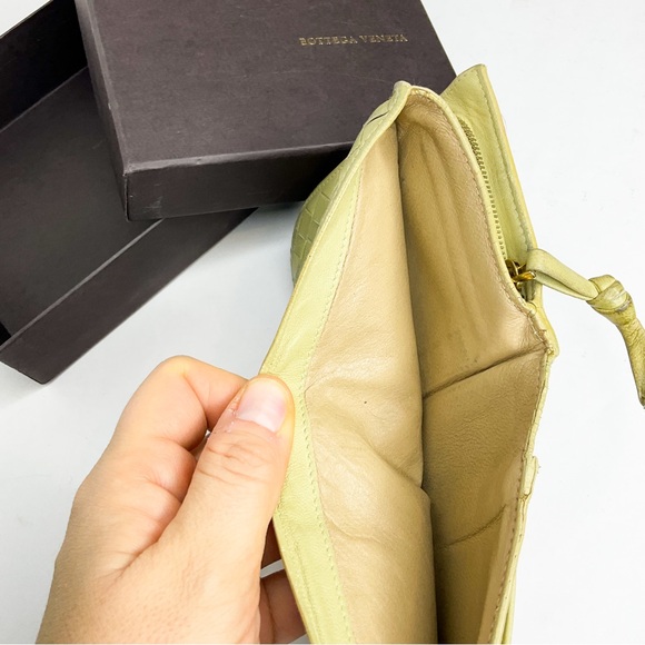 Bottega Veneta Cream Mushroom/Yellow Hue Woven Leather French Flap Wallet - Picture 8 of 10